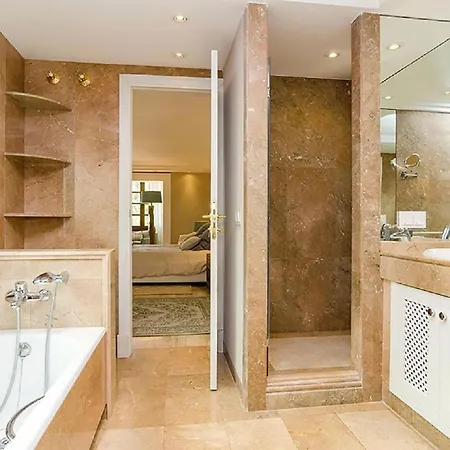Apartment With Private Pool *