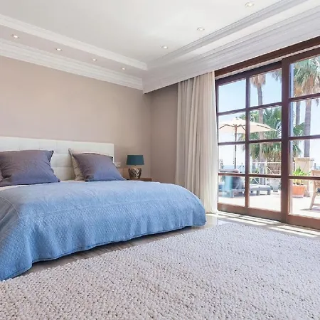 With Private Pool Apartment *